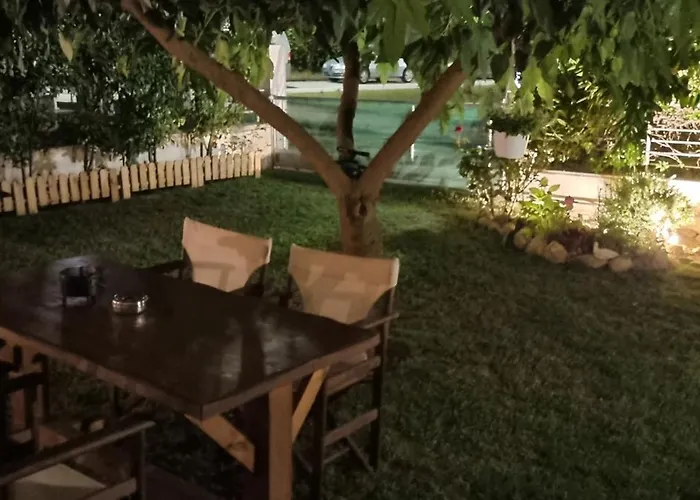 Prázdninový dům Garden Oasis *
