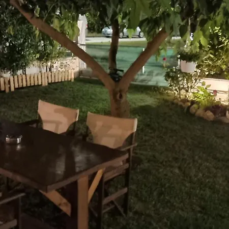بيت للعطل Garden Oasis *